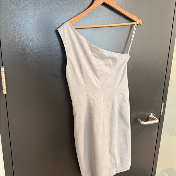 Cynthia Steffe size 6 EUC One-Shoulder grey blazer material Dress - Picture 10 of 13